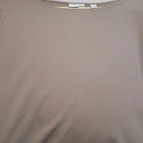 Tan blouse - Picture 6 of 7